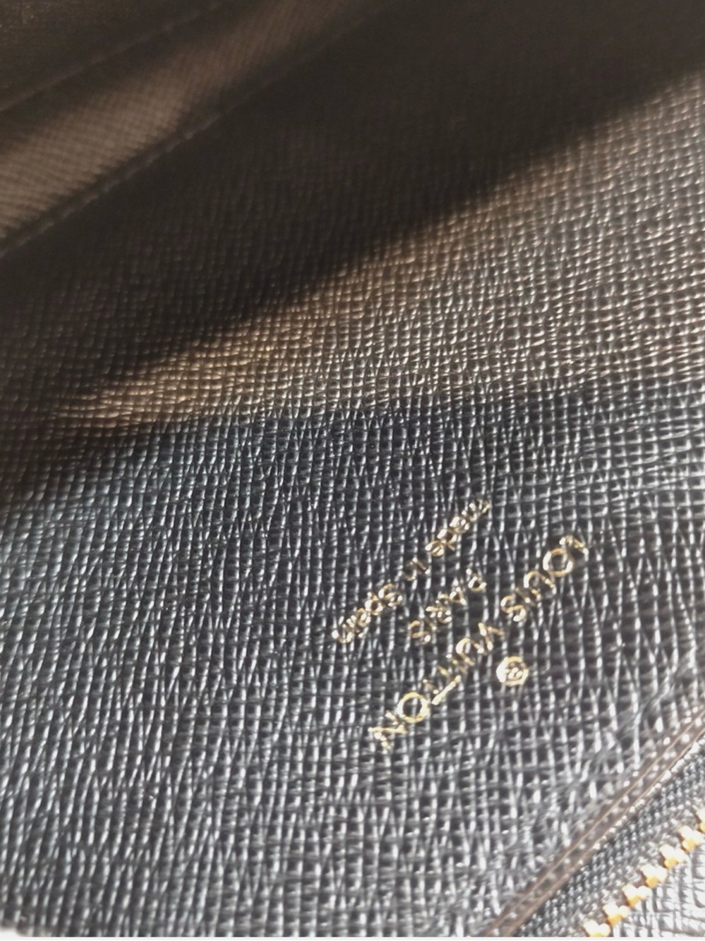Louis Vuitton Reverse Monogram Giant Zippy Wallet 🌟 - Picture 9 of 11